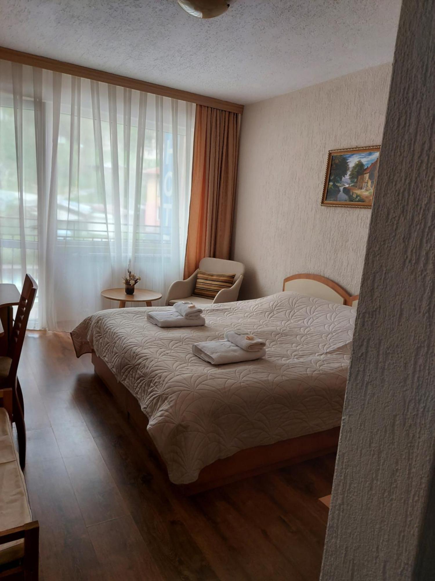 Хотел Лагуна Dospat Exterior foto
